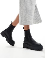 Amy chunky chelsea boots in black