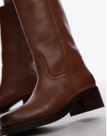 Kyley knee boots in cognac vintage leather