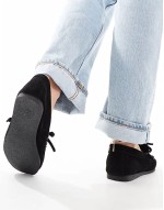 Merit leather boat shoe in black